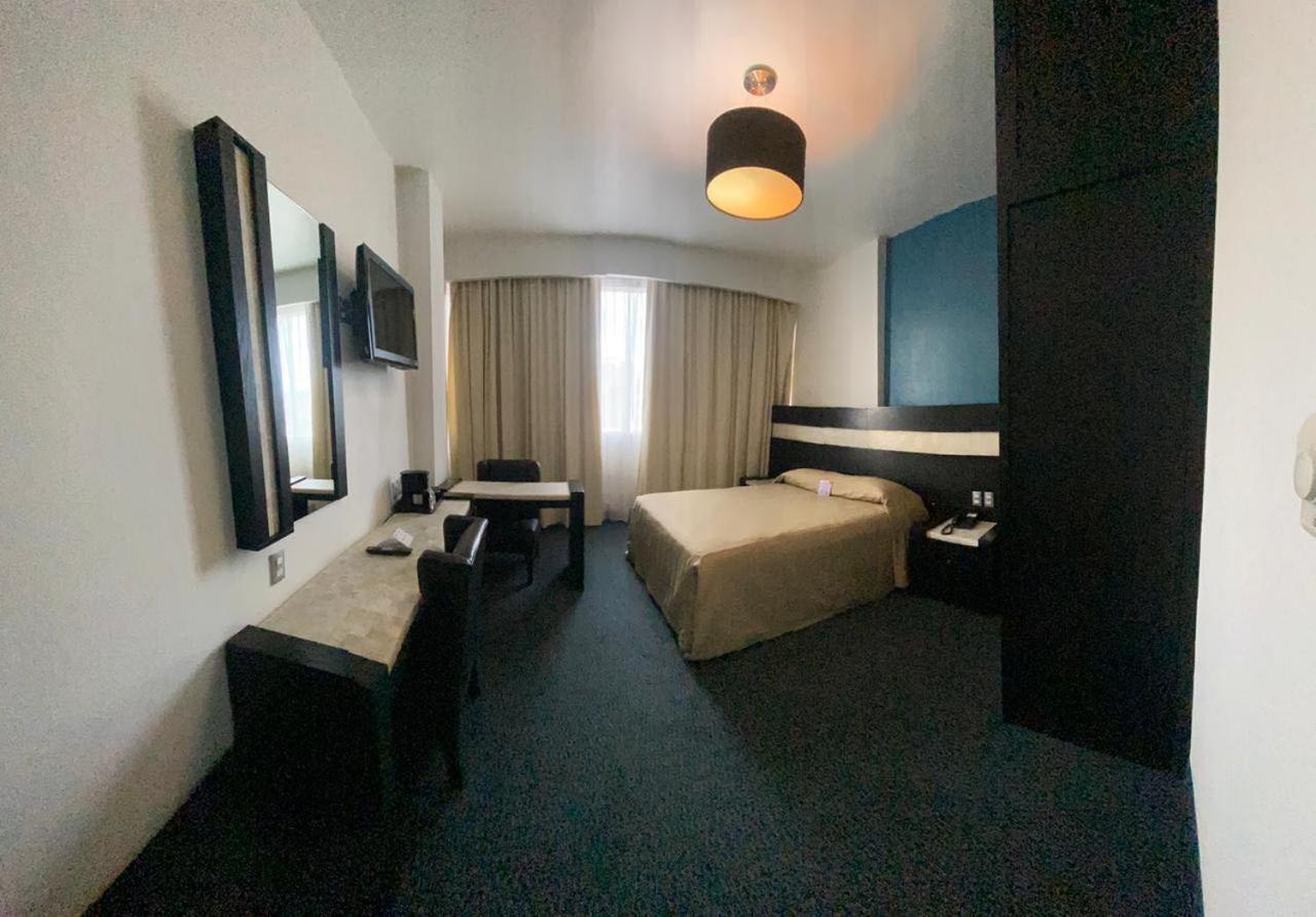 Hotel Real Rex León Esterno foto