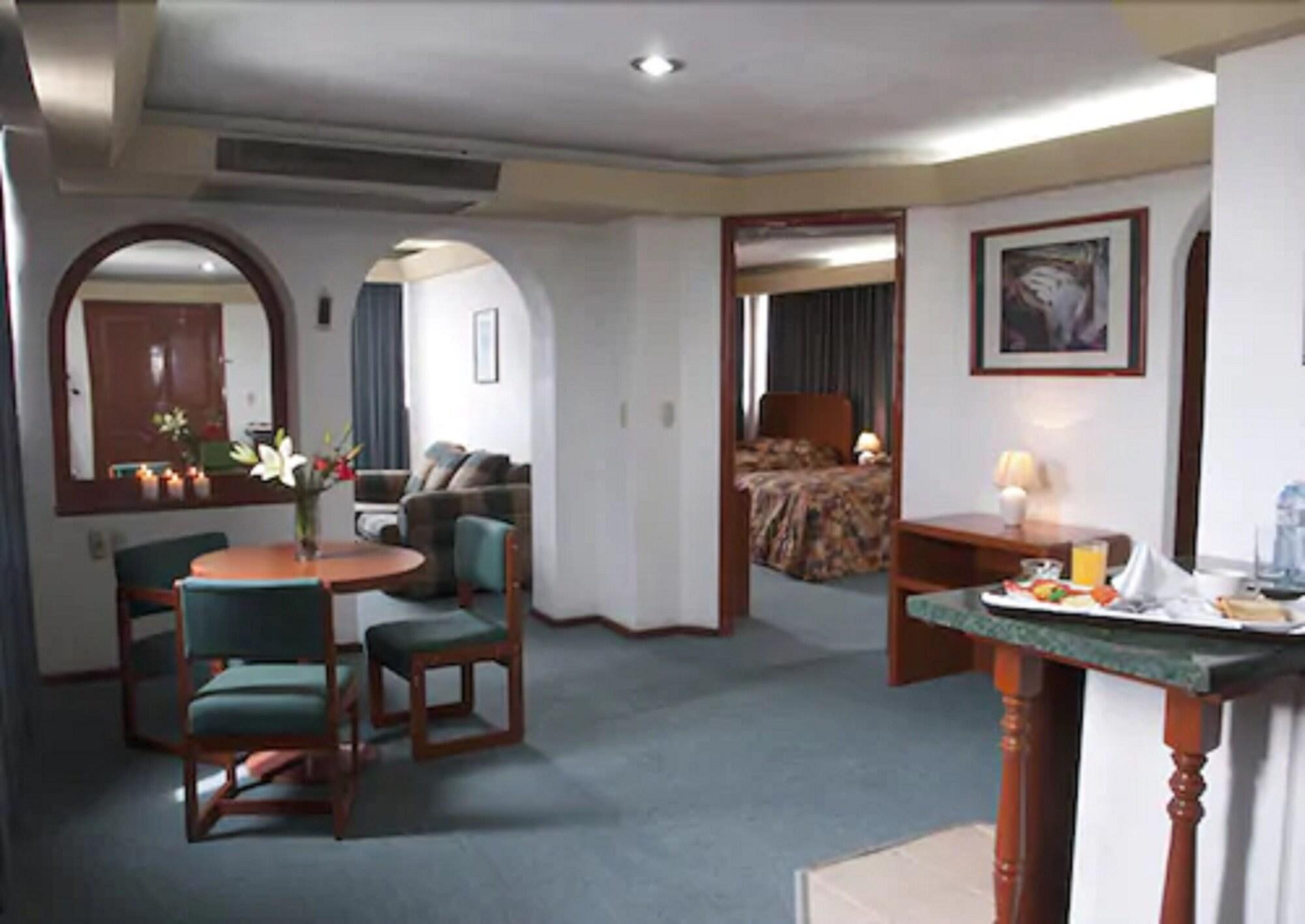 Hotel Real Rex León Esterno foto