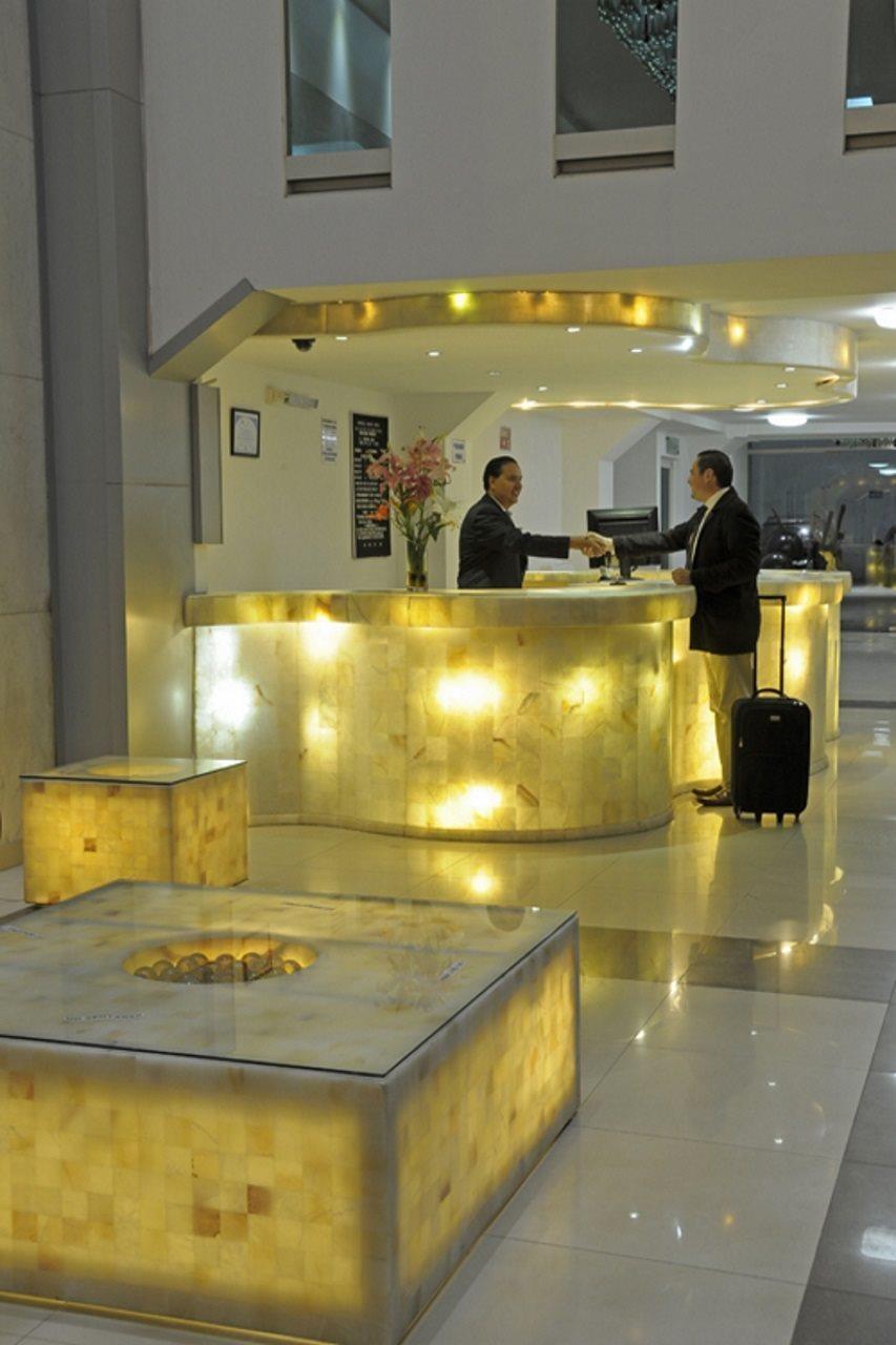 Hotel Real Rex León Esterno foto