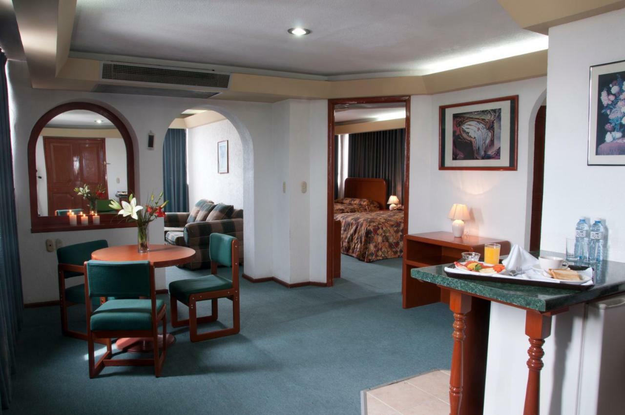 Hotel Real Rex León Esterno foto